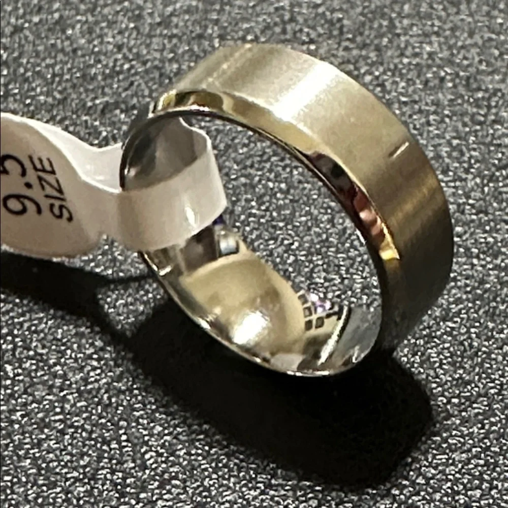 Silver-Tone Polished Beveled Edge Brushed Finish Band Ring Unisex NEW